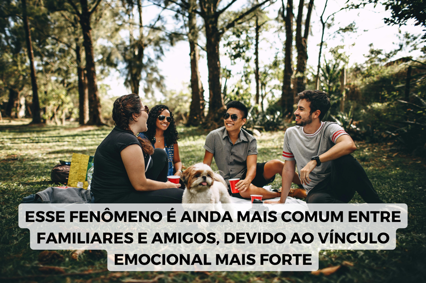 amigos juntos num jardim